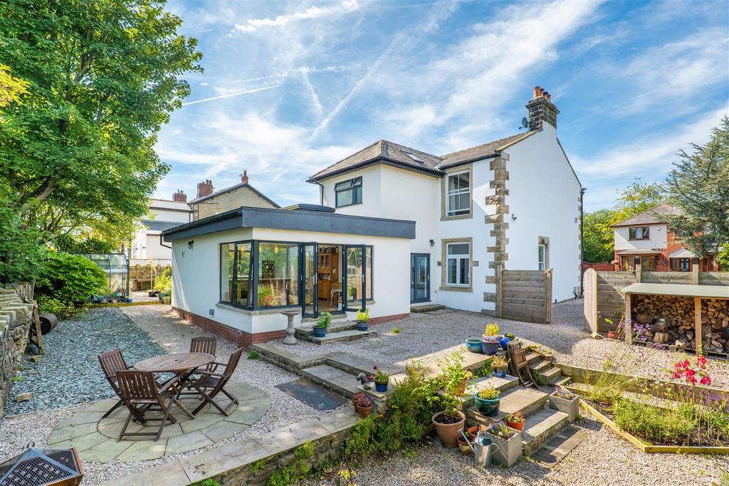 Bolton Road, Abbey Village, Chorley 3 bed detached house £599,995