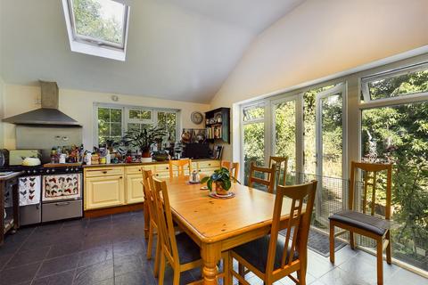 34 Kersey Drive, South Croydon, CR2 8SX