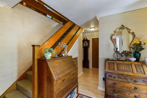 34 Kersey Drive, South Croydon, CR2 8SX
