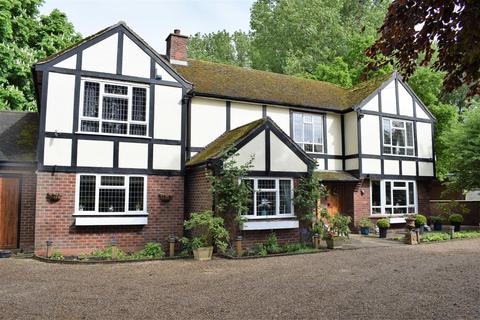 Tudor Meads Brigg Road, North Kelsey, Market Rasen, LN7 6JU