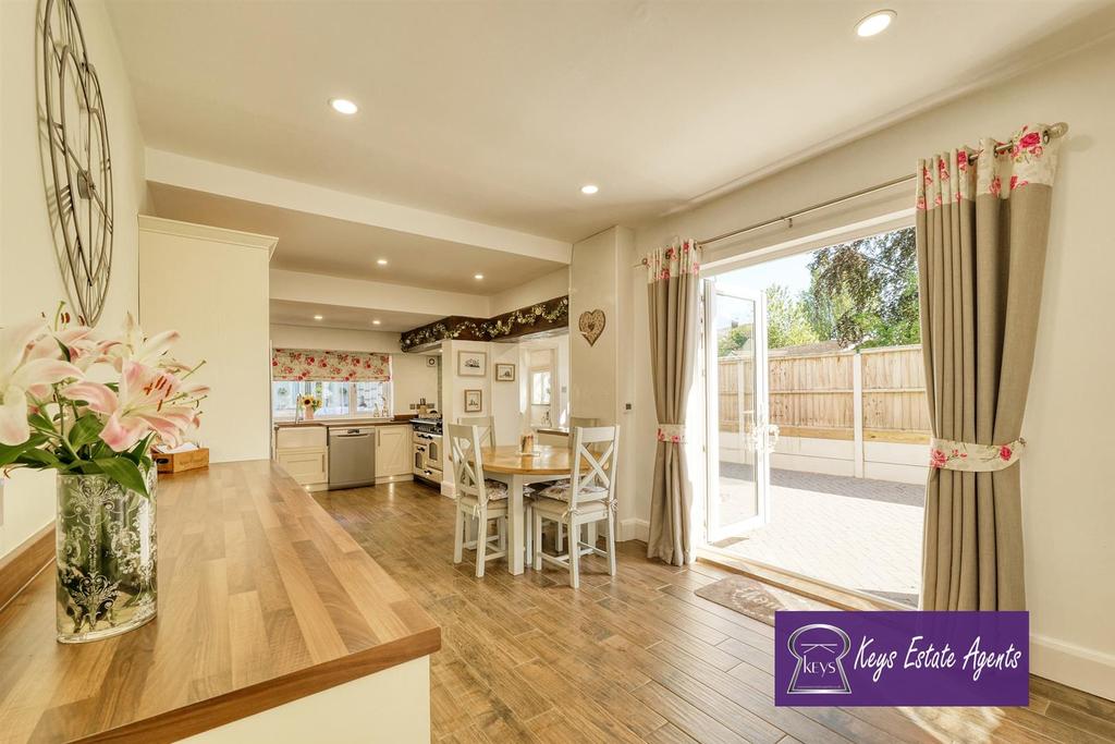 Breakfast kitchen