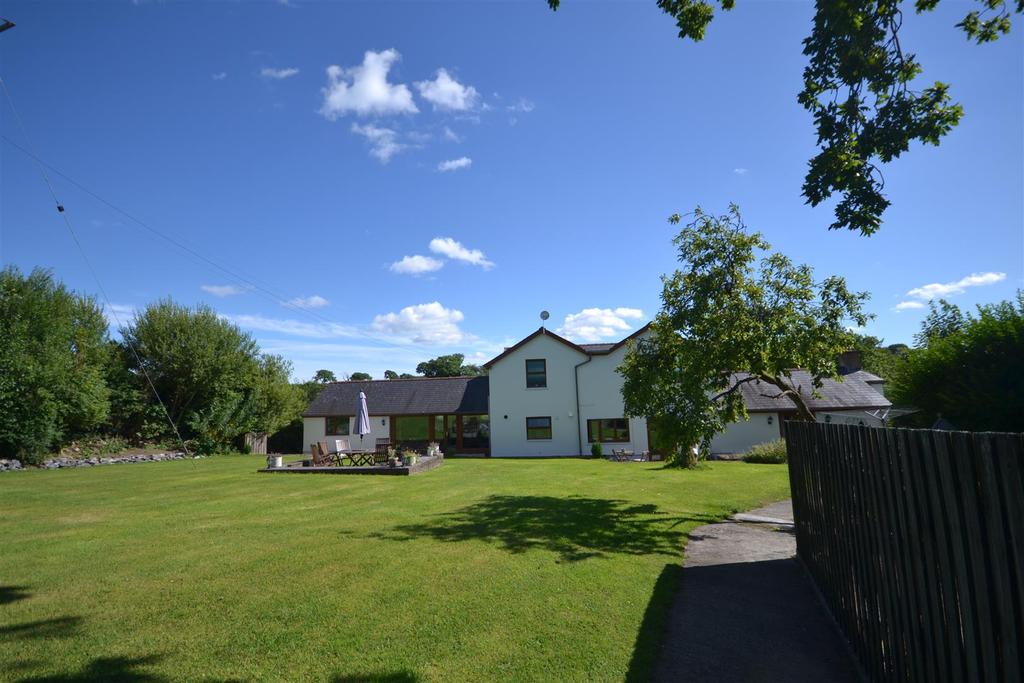 Llanarthney, Carmarthen 4 bed detached house for sale £600,000