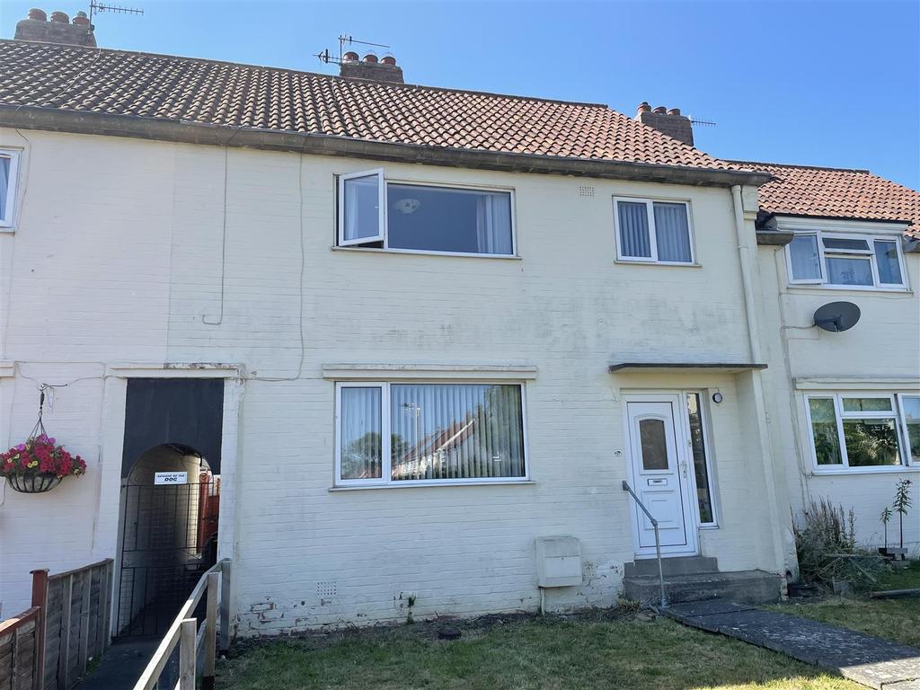 The Meads, Eastfield, Scarborough 3 bed terraced house £125,000