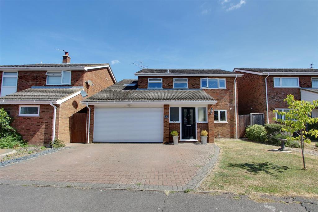 Long Plough, Aston Clinton 4 bed detached house £725,000