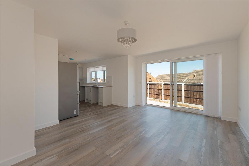 Lismore Road, Whitstable 2 bed bungalow £400,000