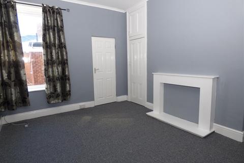 3 bedroom apartment to rent - Norham Road, North Shields