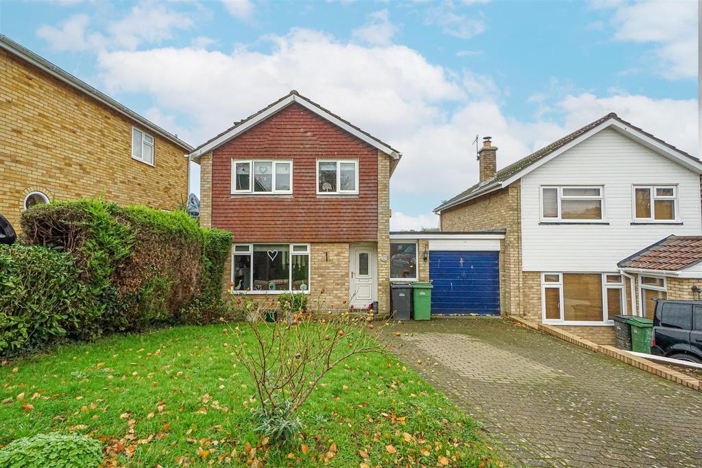 Baird Drive, Hastings 3 bed link detached house £375,000