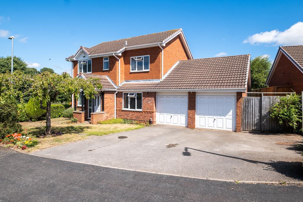 Carmichael Close, Lichfield 4 bed detached house £550,000