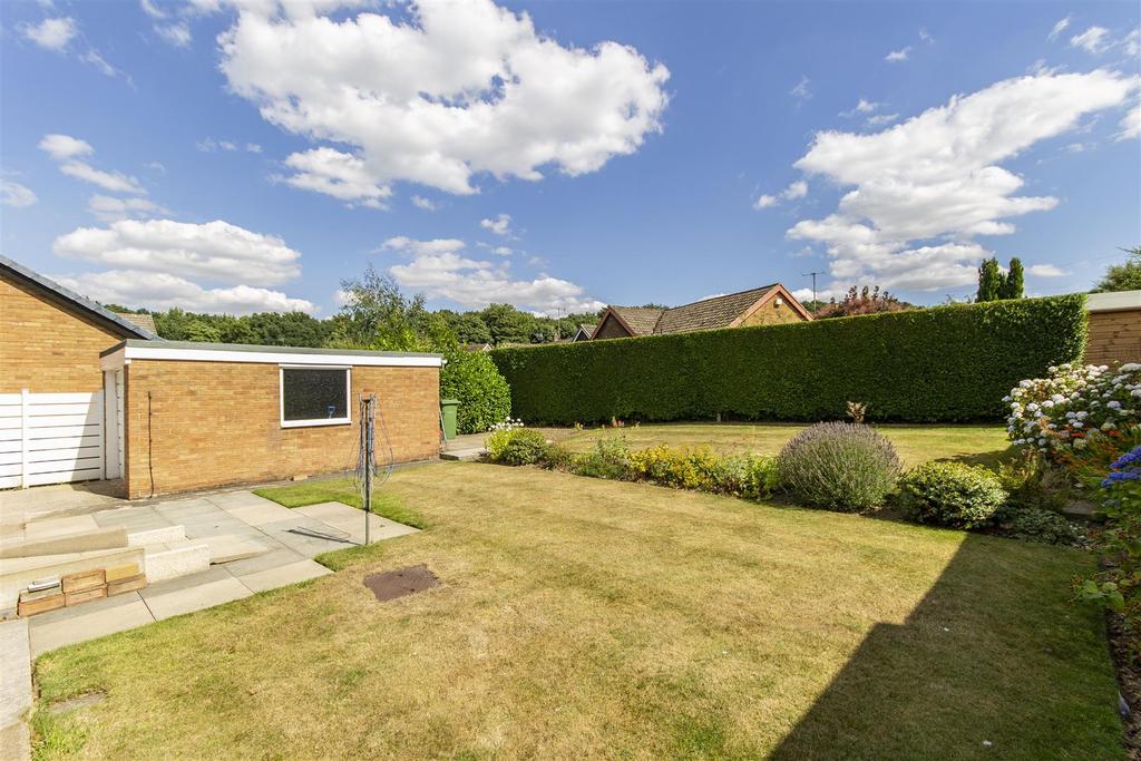 Somersall Lane, Somersall, Chesterfield 2 bed detached bungalow £339,950