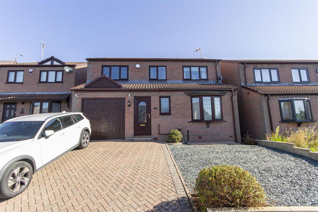 Tansley Road, North Wingfield... 4 bed detached house £325,000