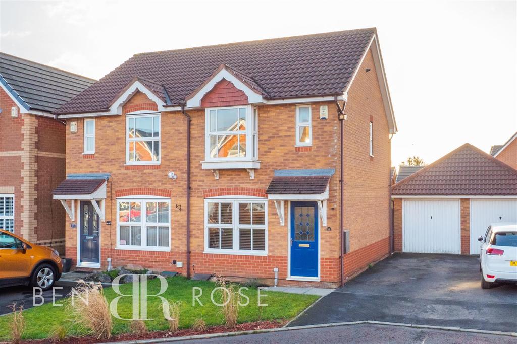 Mile Stone Meadow, Euxton, Chorley 2 bed semidetached house £795 pcm