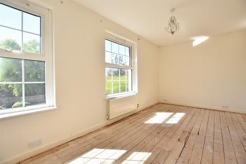 2 Eversley Road, St Leonards-on-sea, TN37 6QD