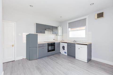 3 bedroom apartment to rent - Fulham Palace Road, London