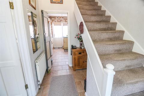 82 Cooks Spinney, Harlow, CM20 3BN