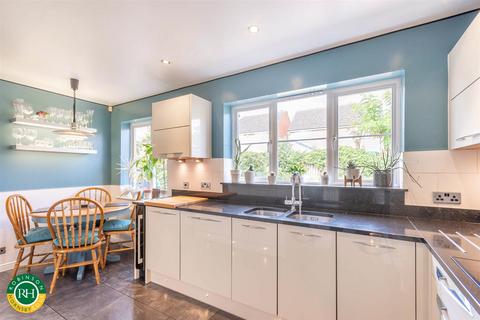 17 Beech Drive, Branton, Doncaster, DN3 3PZ