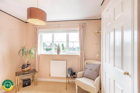 17 Beech Drive, Branton, Doncaster, DN3 3PZ