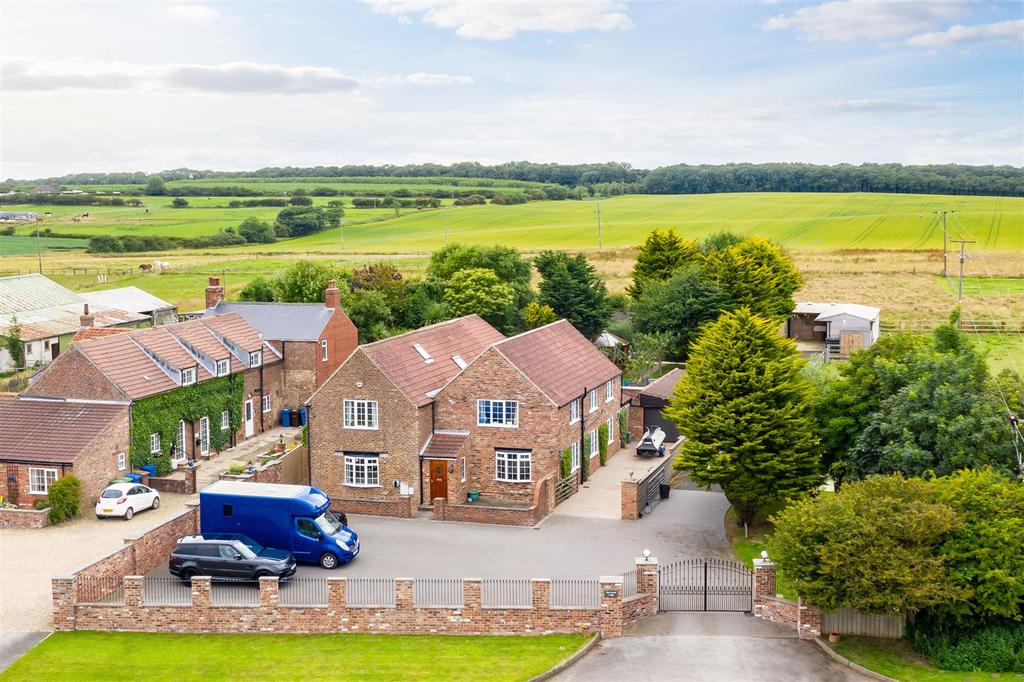 Bempton Lane, Flamborough 4 bed detached house £699,950