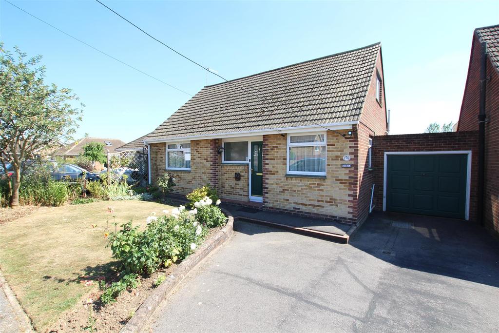 Whalesmead Road, Eastleigh 3 bed detached bungalow £425,000