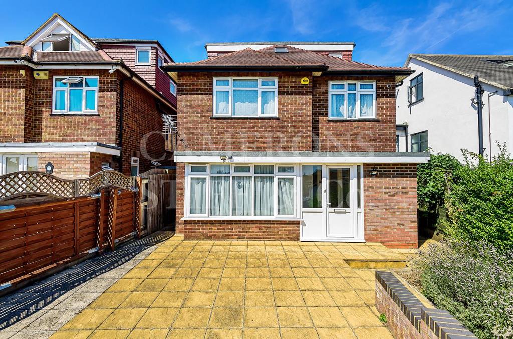 Dollis Hill Lane, London 5 bed detached house £3,500 pcm (£808 pw)