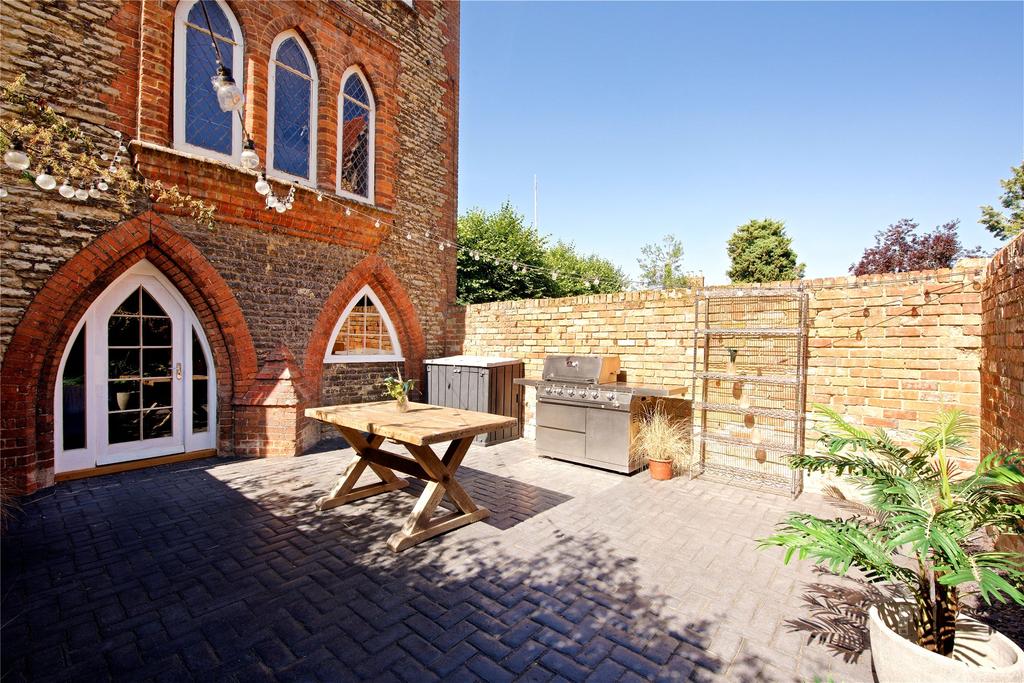 Rear Courtyard