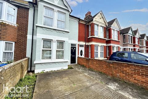 3 bedroom terraced house to rent, Halfway Road, Sheerness