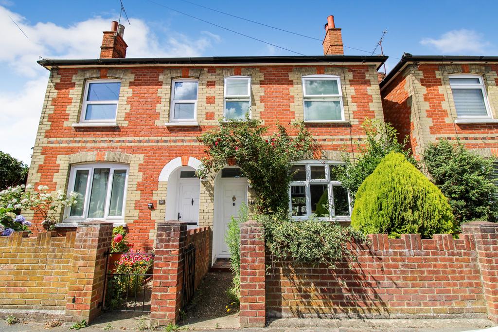 Elm Grove Road, Farnborough, GU14 3 bed semidetached house for sale