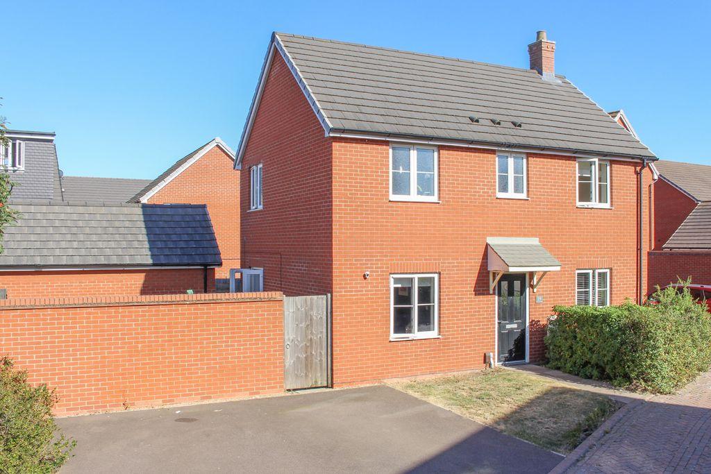 Fortuna Mead, Leighton Buzzard LU7 9SD 3 bed detached house £425,000