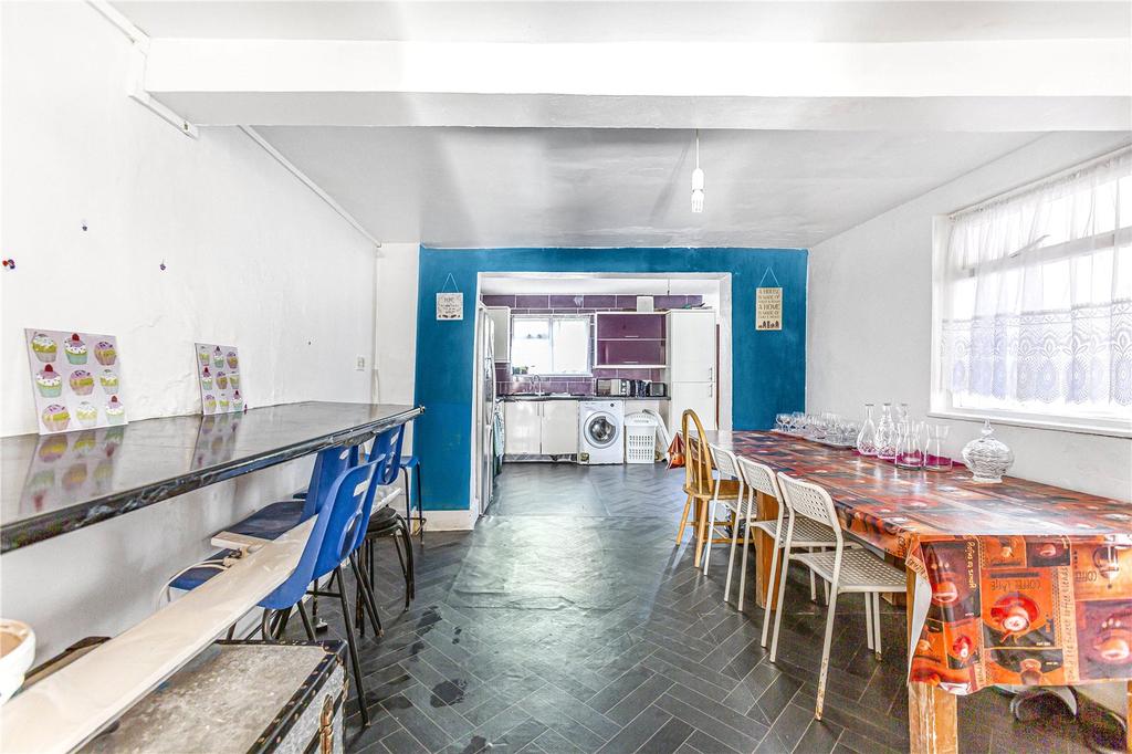 Kitchen/Reception