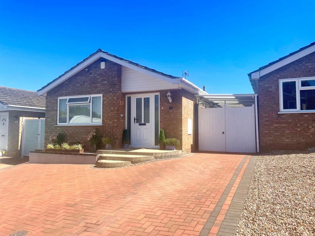 Yewtree Court, Boothville, Northampton NN3 6SF 2 bed detached bungalow