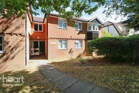 Flat 28, Douglas Court Main Road, Biggin Hill, Westerham, TN16 3LQ