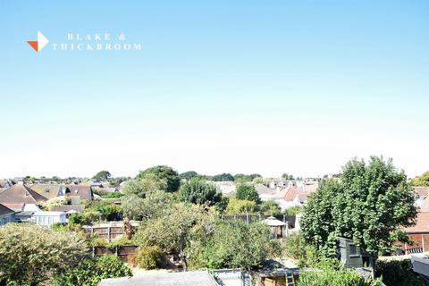 2 bedroom apartment for sale, Kings Avenue, Holland-on-Sea