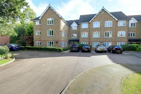 21 Village Park Close, Enfield, EN1 2SG