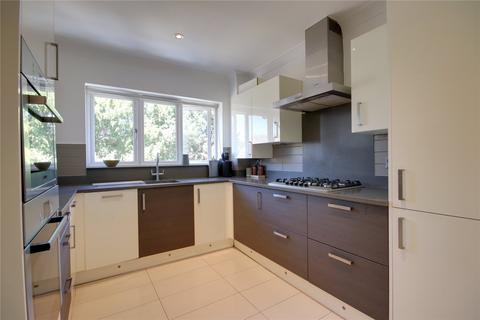 21 Village Park Close, Enfield, EN1 2SG