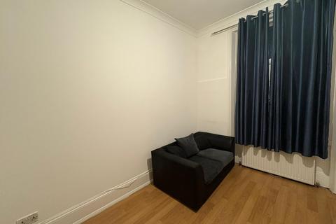 2 bedroom flat to rent, 624 Holloway Road, London N19