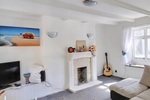 2 bedroom end of terrace house for sale - North Road, Looe