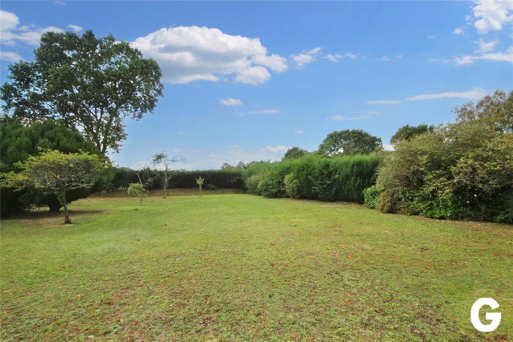 Oaks Drive, St. Leonards, Ringwood, Hampshire, BH24 5 bed bungalow for