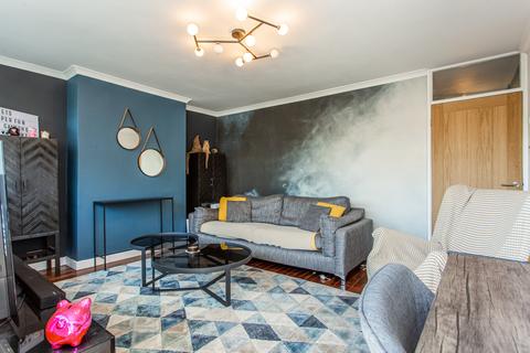8 Corby Way, London, E3 4BS