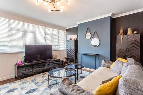 8 Corby Way, London, E3 4BS