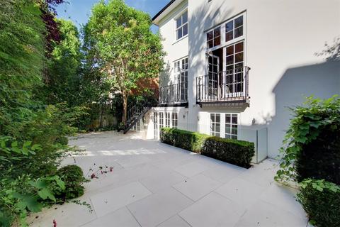 5 bedroom detached house to rent, Carlton Hill, London, NW8