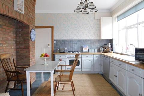 4 bedroom detached house for sale - Drummond Road, Skegness, Lincs, PE25 3AT