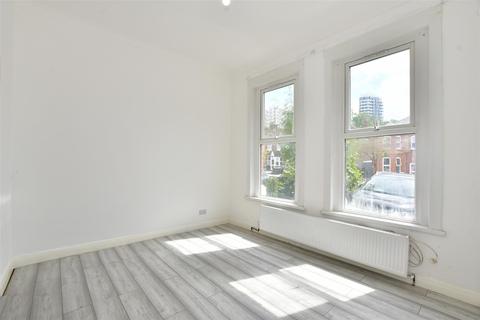 36b York Road, Ilford, IG1 3AF