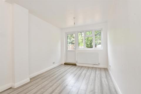 36b York Road, Ilford, IG1 3AF