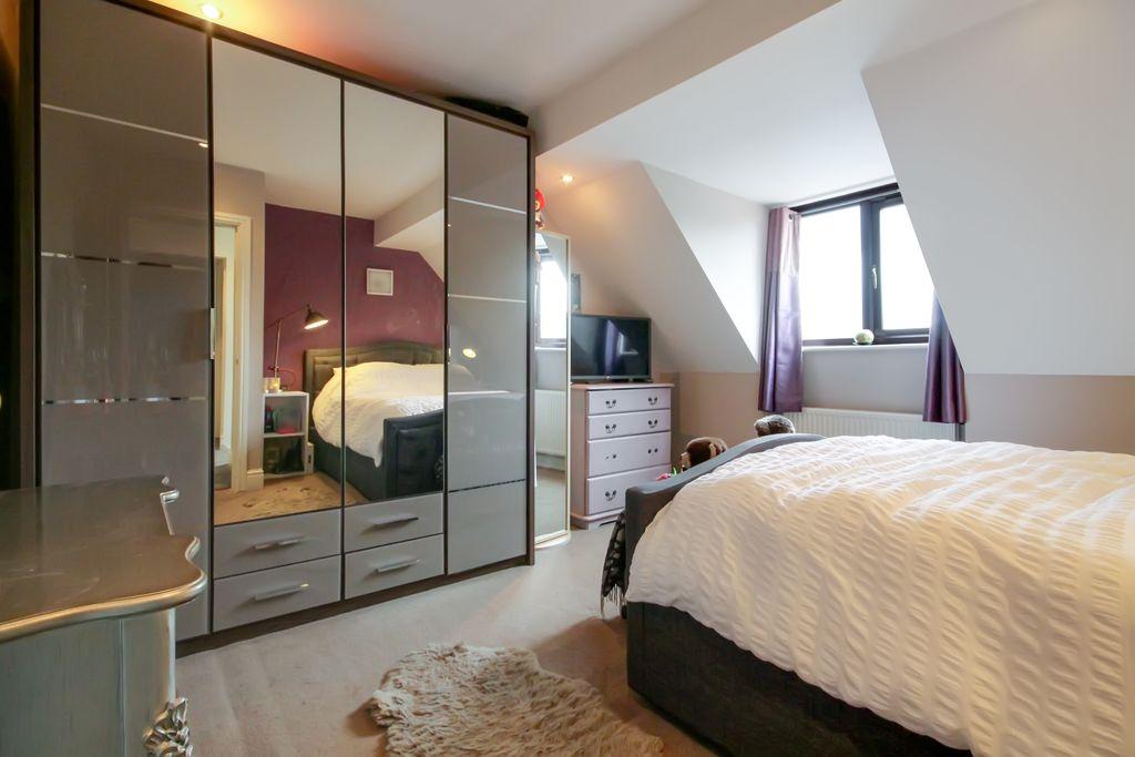 Bedroom 1 (Double with Ensuite)