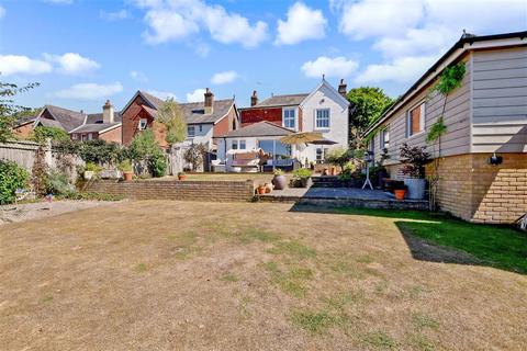 35 Eythorne Road, Shepherdswell, Dover, CT15 7PG