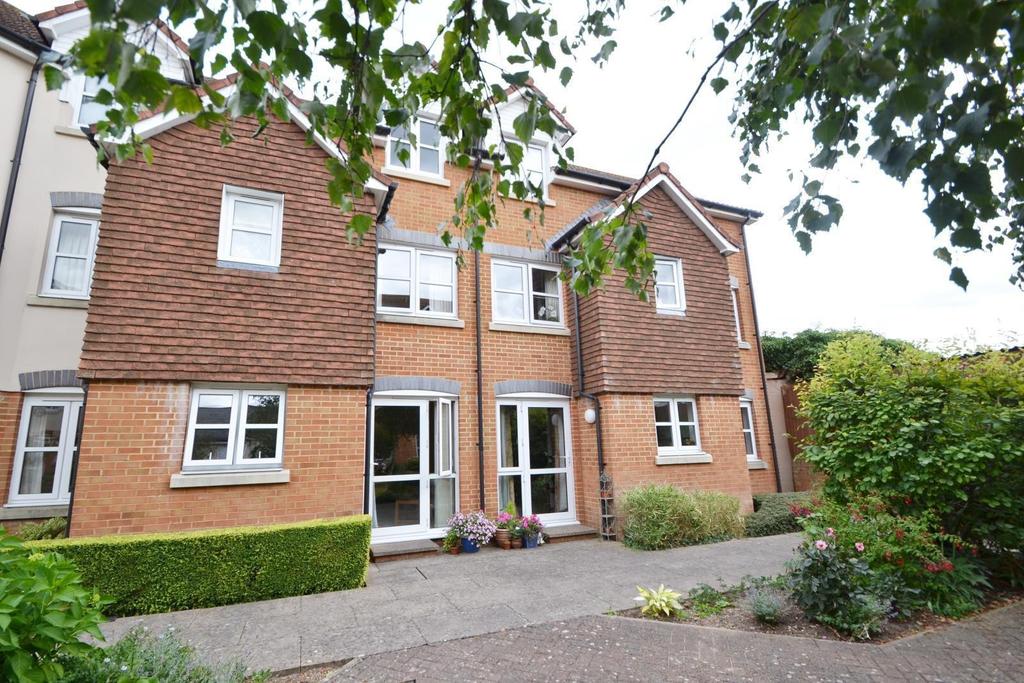 Fordingbridge 1 bed flat £127,000