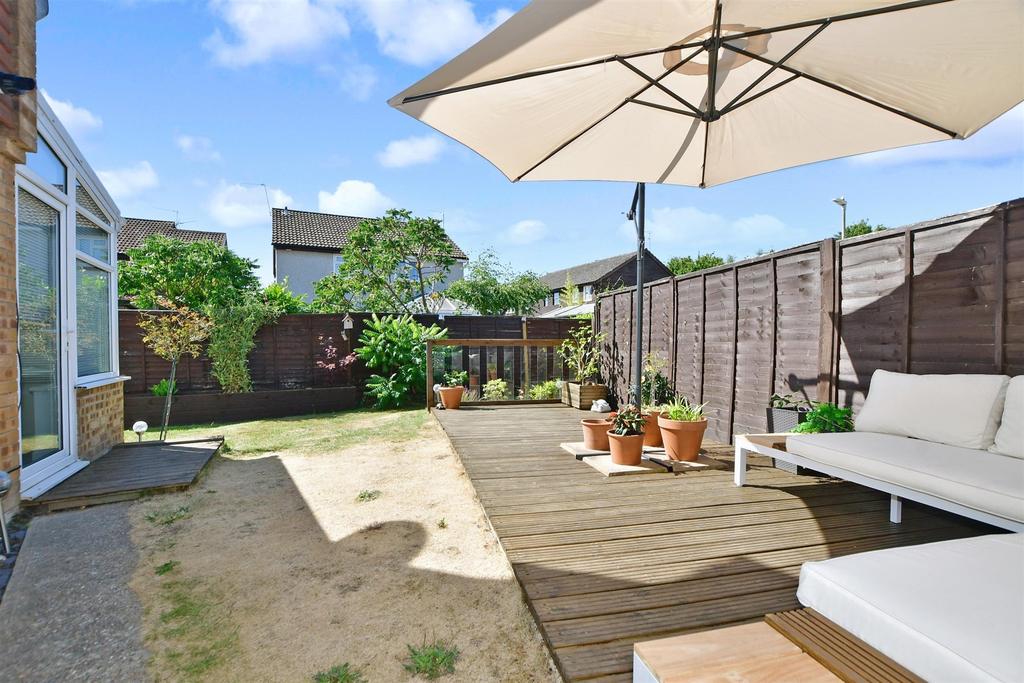 Lucas Road, Snodland, Kent 2 bed semidetached house £325,000