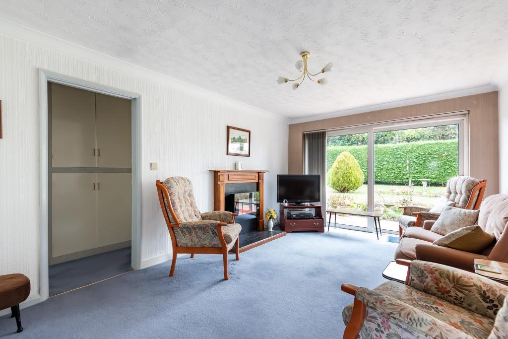 Browning Drive, Bicester, OX26 2 bed detached bungalow £1,250 pcm (£