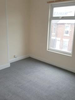 2 bedroom terraced house to rent, Upper Clara Street, Kimberworth,, Rotherham s61 1HT