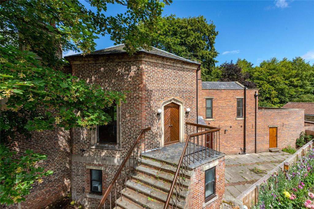 Beechside, Staindrop, Darlington, Durham, DL2 4 bed detached house for