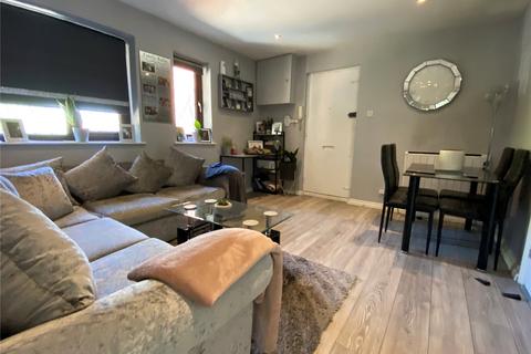 2 bedroom apartment for sale - Hammet Close, Hayes, Greater London, UB4